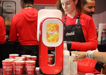 Coca-Cola automatisiert Trendgetränke in Geheimlaboren