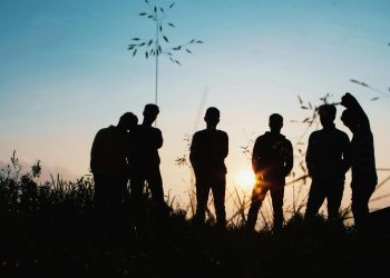 Fürsorgliche Männlichkeit als neuer Ansatz gegen Gewalt