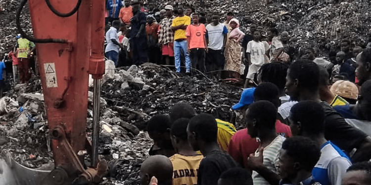 Mindestens 30 Tote nach Erdrutsch auf Müllkippe in Conakry